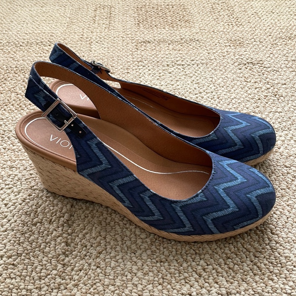 Vionic Espadrilles Shoes Coralina Slingback Closed Toe Wedges Chevron Women’s 9
